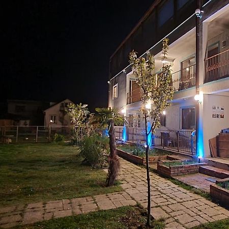 Apsa Butik Hotel Sukhumi Exterior photo